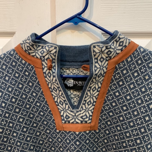 In-wild wool ski sweater. Blue and white with leather details. - Picture 6 of 7